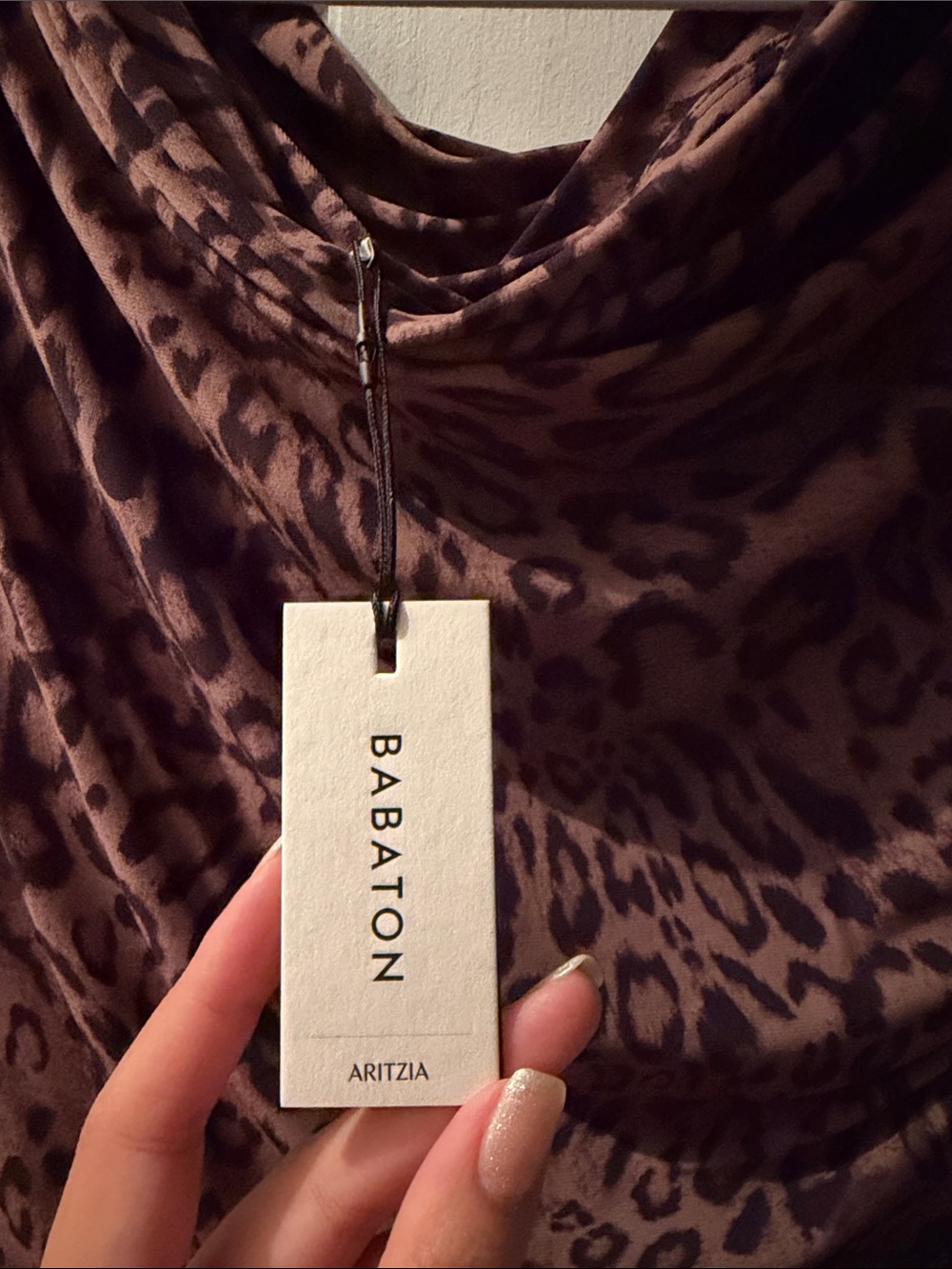 Aritzia Leopard Smooth Matter Gallery Top -limited edition print: cocoa sand NWT - Picture 4 of 5